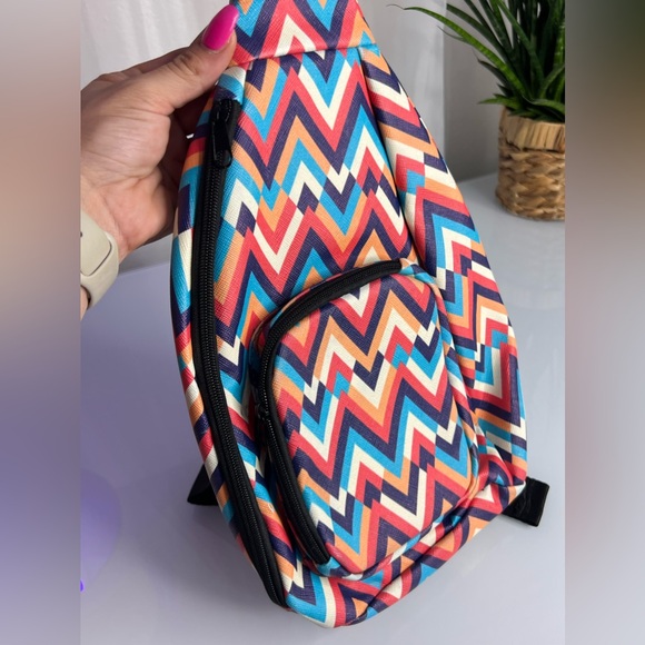 Chevron Crossbody Bag - Picture 4 of 7